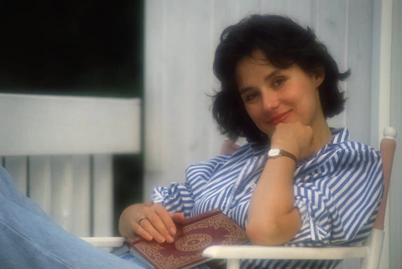 5359 060301 77893.web